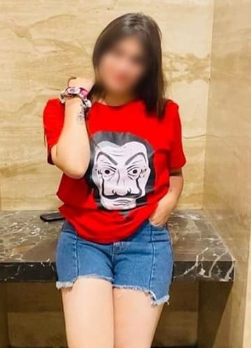 pune hot housewife escorts rupa face blur image