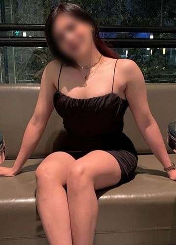Attractive Pune call girls - Priyanka face blur image